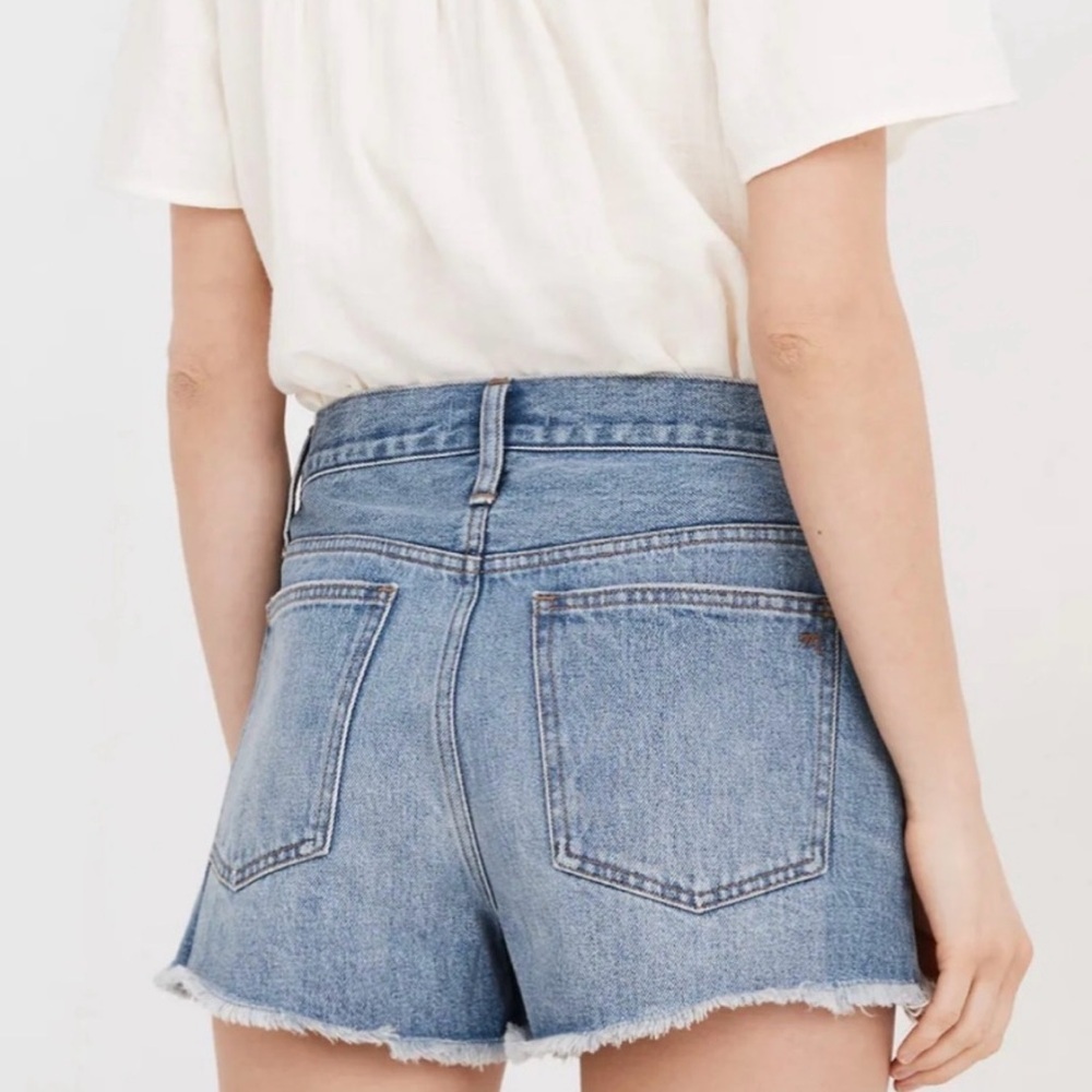 Madewell relaxed denim shorts‎ Size 28 - Picture 2 of 6